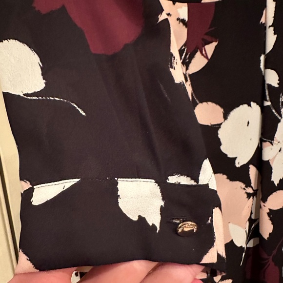 Vince Camuto silky high low top plus size - Picture 11 of 11